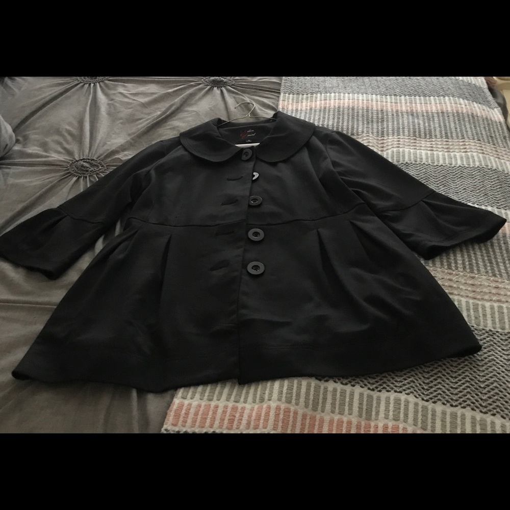 Size medium 3/4 length sleeve Eden Court Jacket